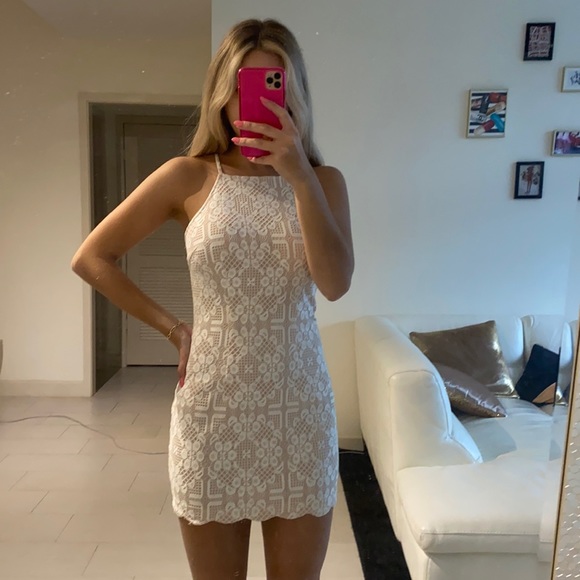 Forever21 Scalloped White Lace Dress size small - Picture 2 of 8